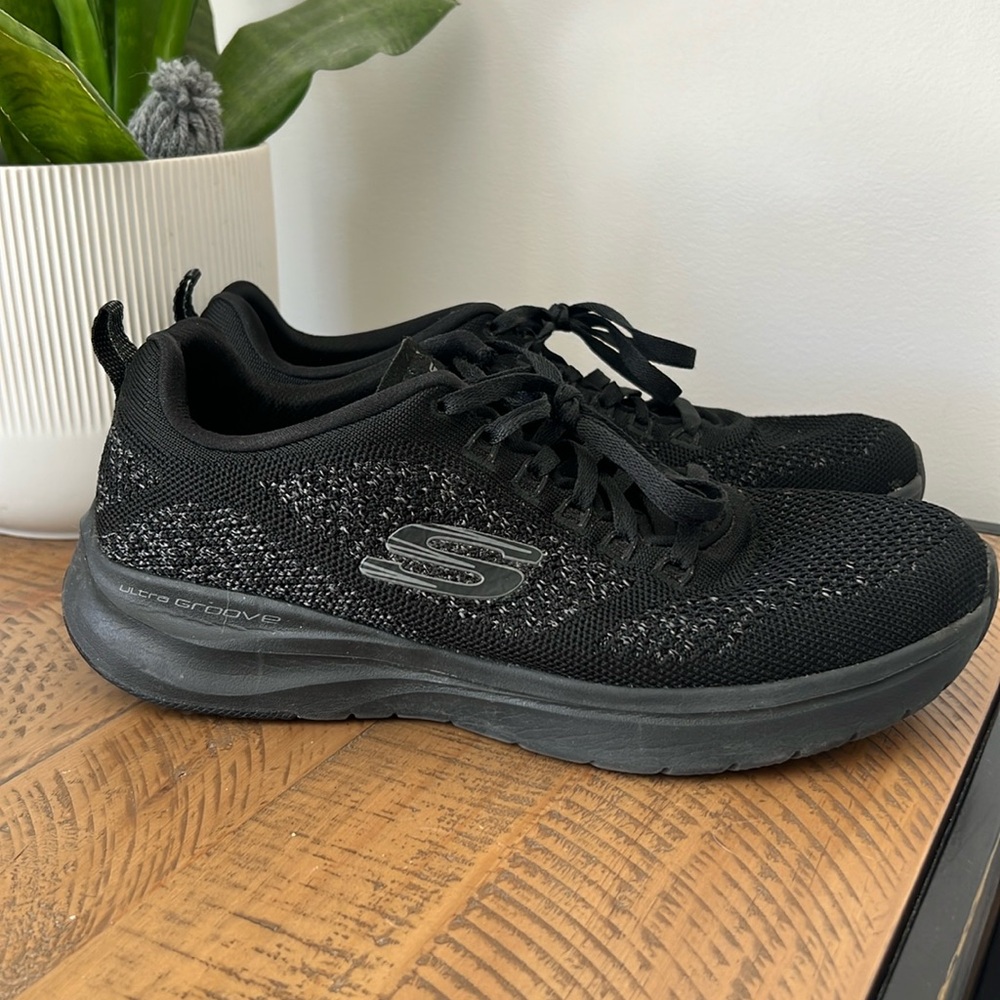 Skechers Men's Black and Gray Athletic Shoes U.S. 8.5